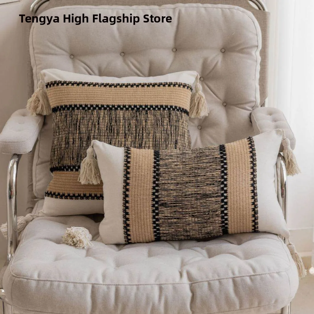 

American Style Embroidered Multi-Color Sofa Chair Living Room Pillow without Core Heart Shaped Polyester Fabric U Type Pillow