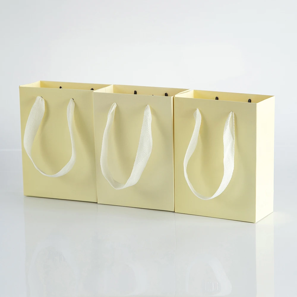 10pcs  Paper Bags with Handles Gift Bags 12x6x16cm Gold White  Film Bright Kraft Cardboard Birthday Party Favors Goody Tote Bags