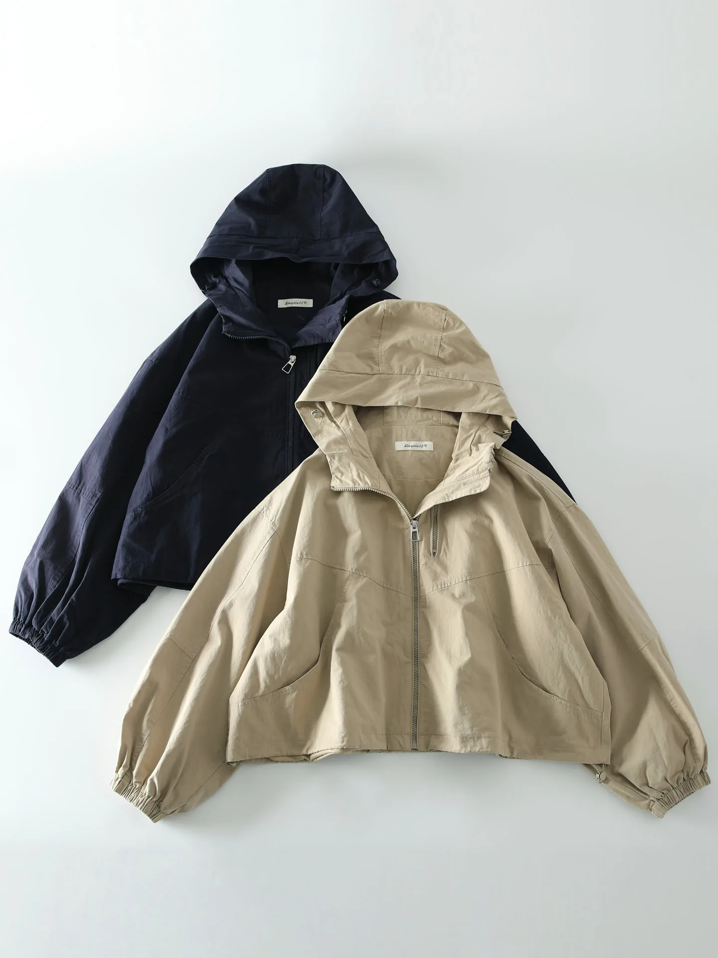 

Новая весенне-осенняя женская куртка-бомбер с капюшоном на молнии, однотонная, свободного кроя, универсальная, повседневная, в стиле кэжуал