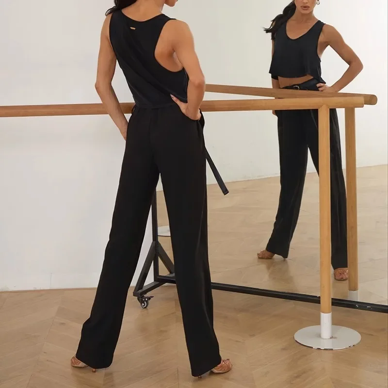 Pantalones personalizados tanto para hombres como para mujeres pantalones de estilo occidental con un sentido de drapeado traje de baile latino de alta gama abiti da sera