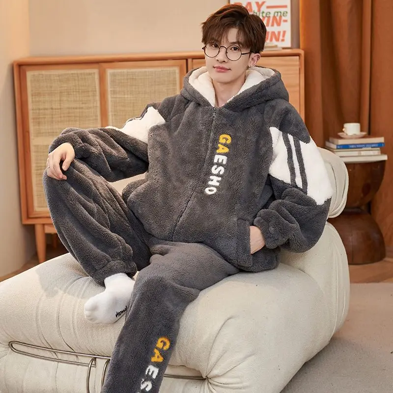 Coral Velvet Pajamas for Men Fall/Winter Thick Winter Teen Winter Flannel College Furry Homewear Can Be Worn Outside Sleepwear