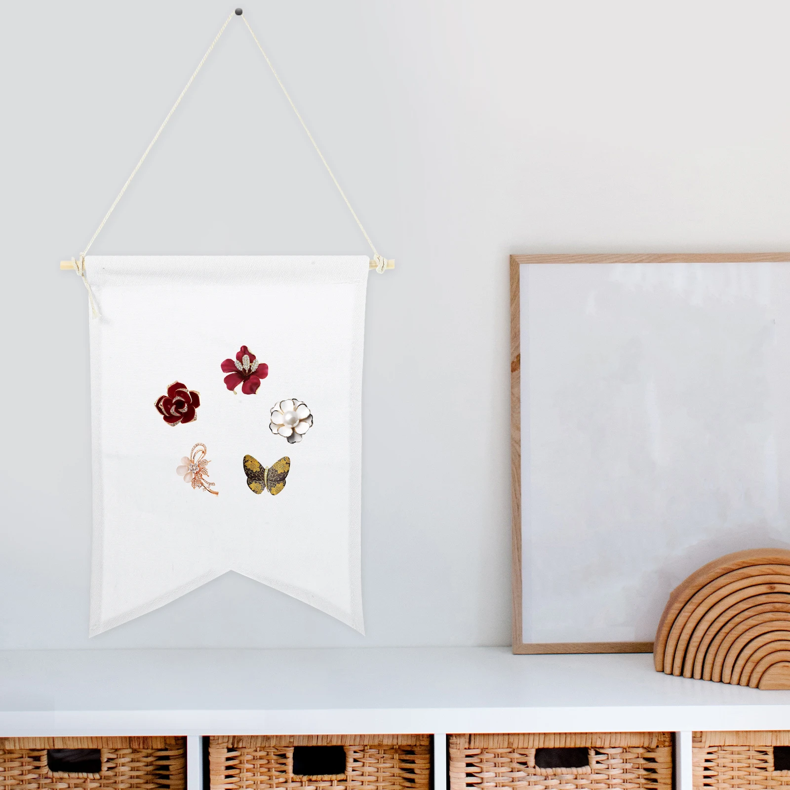 

Canvas Wall Hanging Decorative Brooch Banner White Wooden Stick Storage Display Swallowtail Flag for Brooch Enamel Pin Jewelry