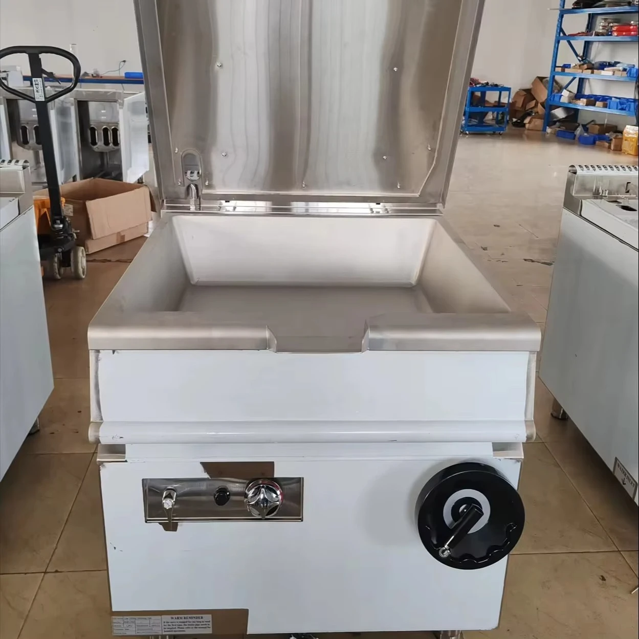 High Quality 80L Stainless Steel Tilting Braising Pan Low Pressure Liquefied Gas 50-300 Temperature Range for Food Processing