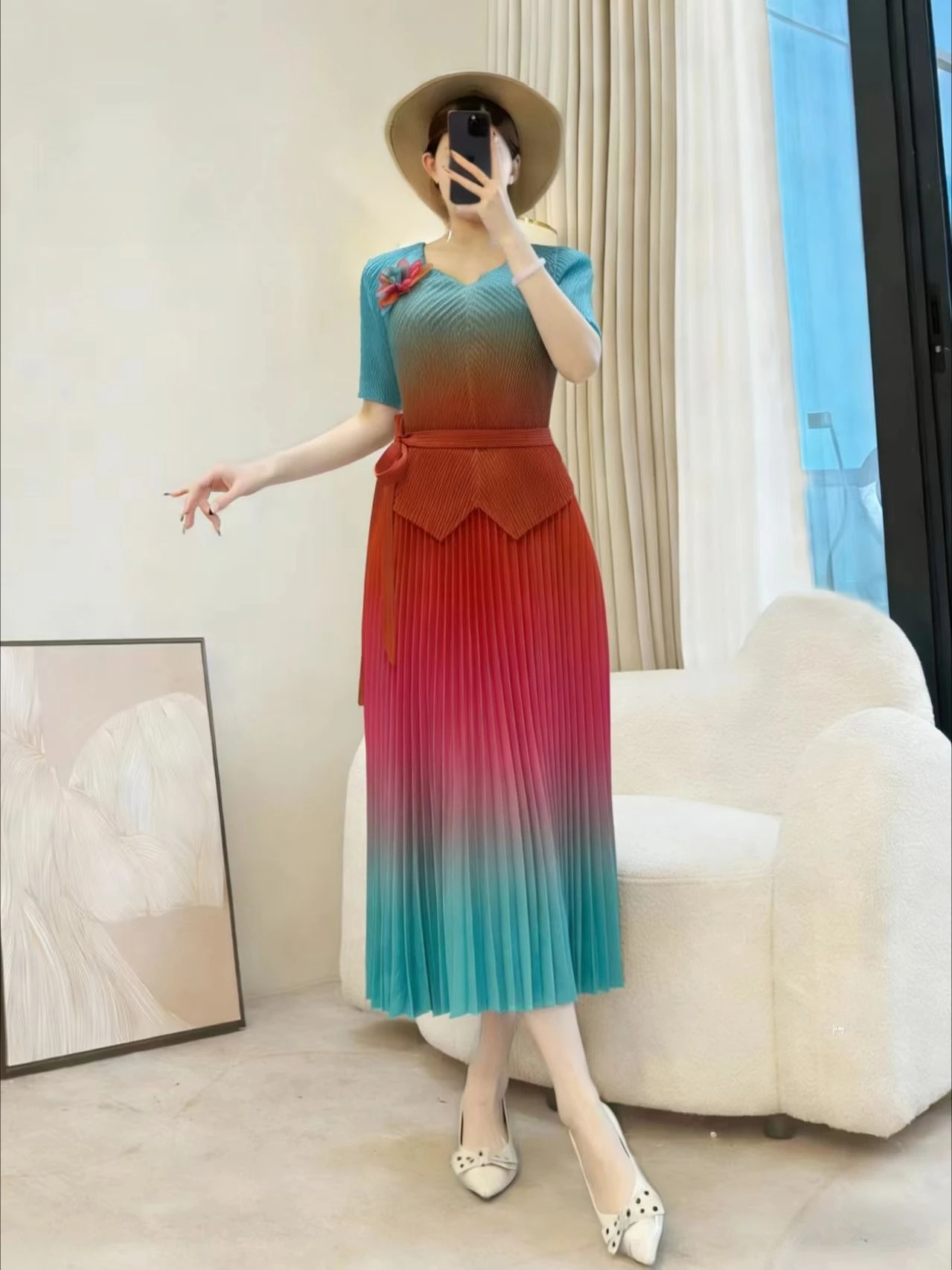 2026 Summer New Miyake Gradual Change Color Pleated Loose Dress V Neck Waist Thin Dress Women's Clothing