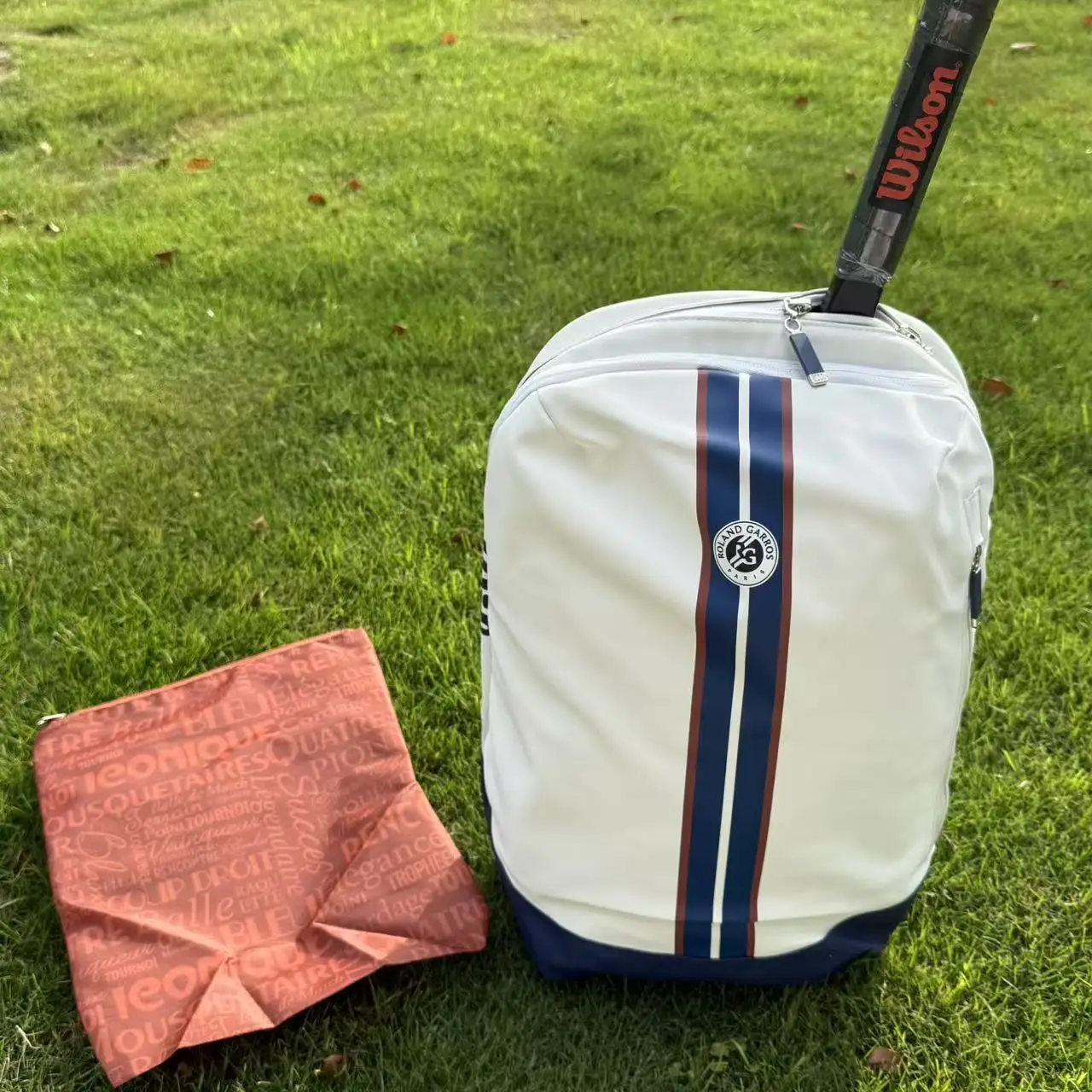 

Wilson Super Tour Roland Garros 2023 Tennis Backpack Design Elegance Navy Tournament Racket Bag with Partial Racquet Compartment