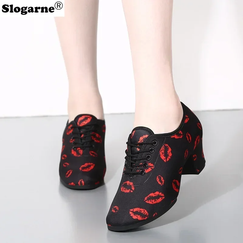 女の子社交ダンスモダンタンゴジャズパフォーマンスシューズ女性ラテンダンスシューズ女性の夏のキャンバスダンススポーツステージシューズ