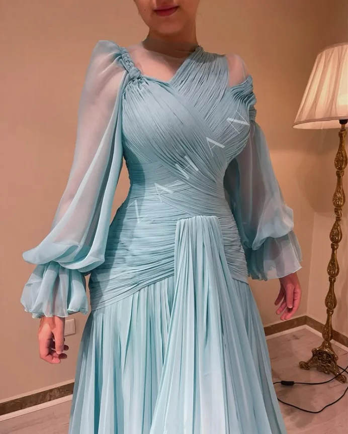 Mintblaue muslimische Abendkleider für den Abschlussball, gerüscht, plissiert, Chiffon, langärmelig, Abendpartykleid, Pastrol Unis maßgeschneidert