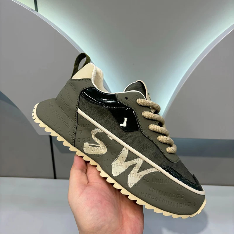 

Зеленые кроссовки для бега на толстой подошве, осень 2023, новые мужские повседневные кроссовки, модная и удобная нескользящая обувь на четыре сезона