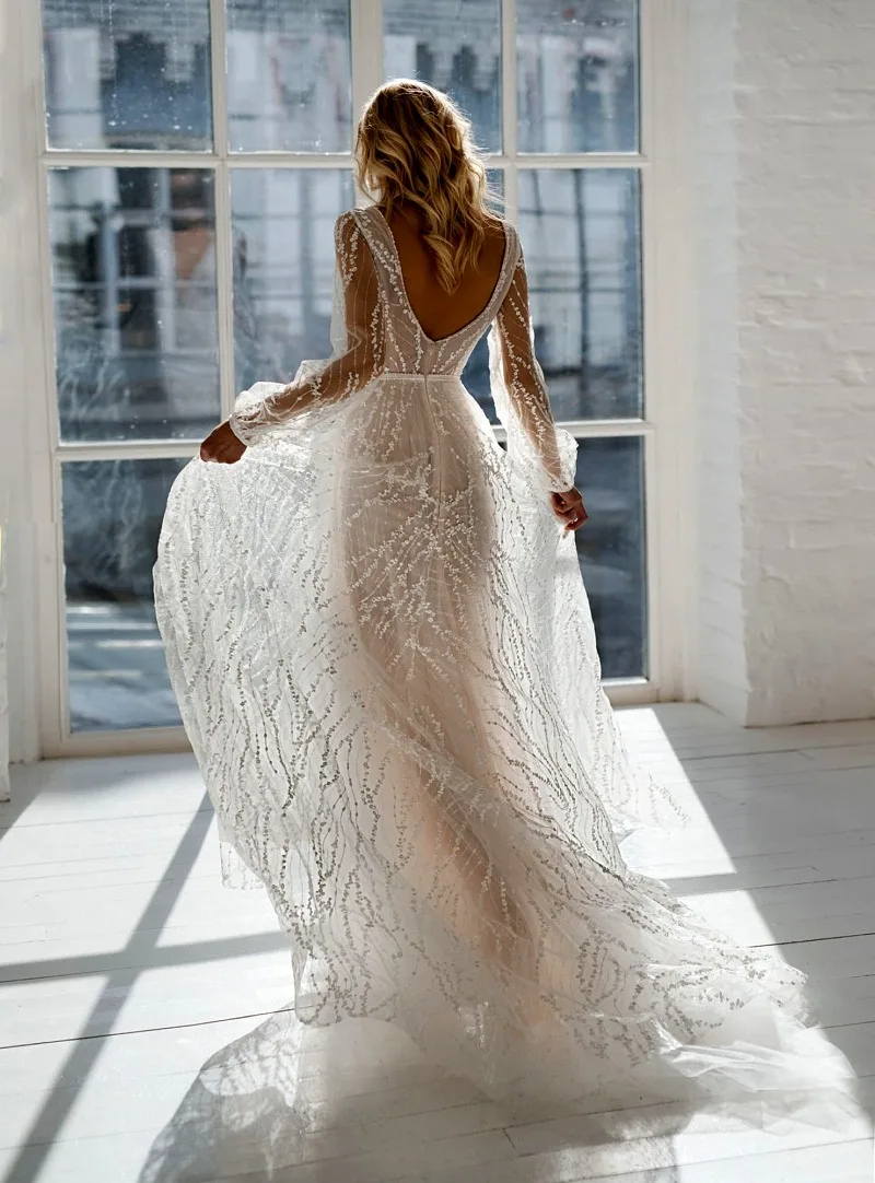 فساتين زفاف فريدة من نوعها على شكل حرف a للنساء مثيرة بياقة على شكل V عميقة وأكمام طويلة من التل مخصصة بدون ظهر سويب تراين رداء De Mariée