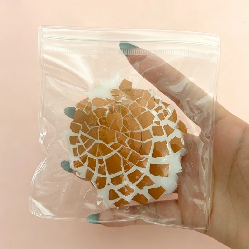 Realistic Silicone Egg Squeeze Toy Crack Egg Fidget Squishy Toy Soft Thick Sensory Stress Relief Anti-Anxiety Fidget Ball Toy