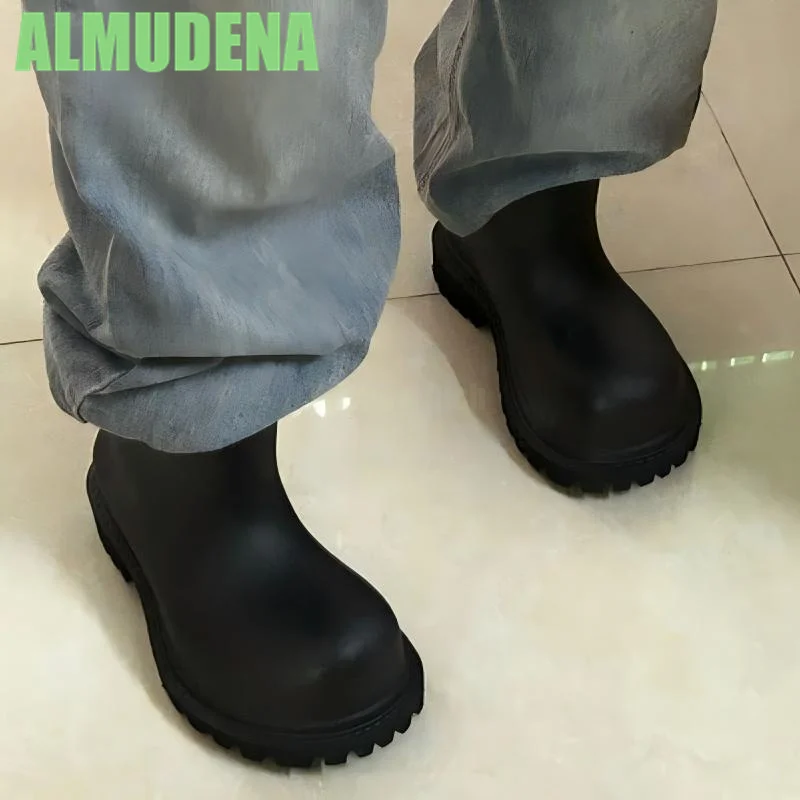 

Round Toe Thick Soled Short Boots Fashionable Big Toe Waterproof Anti Slip Rain Boots Minimalist Design Women's Middle Boots