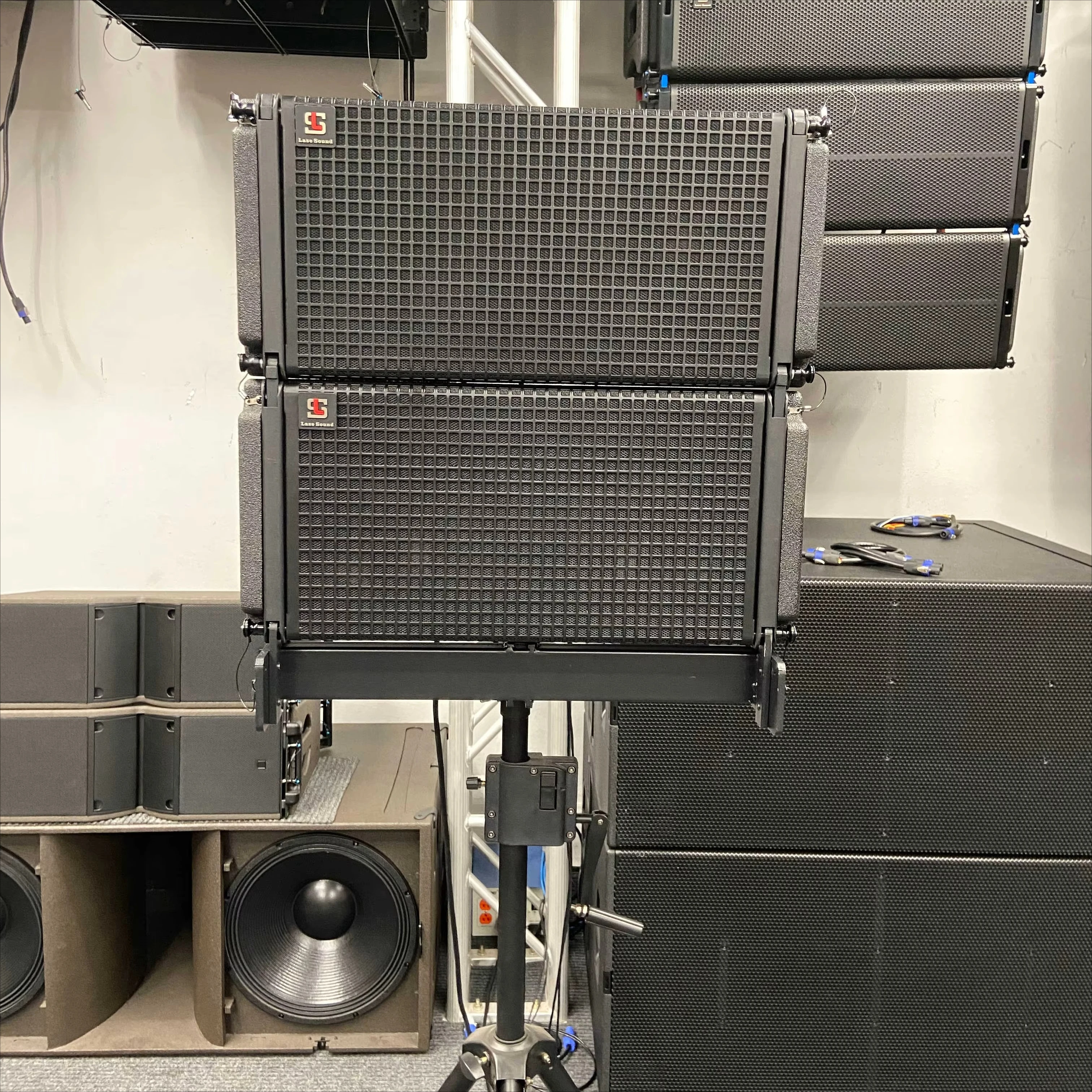 

Professional Audio VE 20 Dual 10 Inch Line Array Dj Speaker Professional Music Equipment