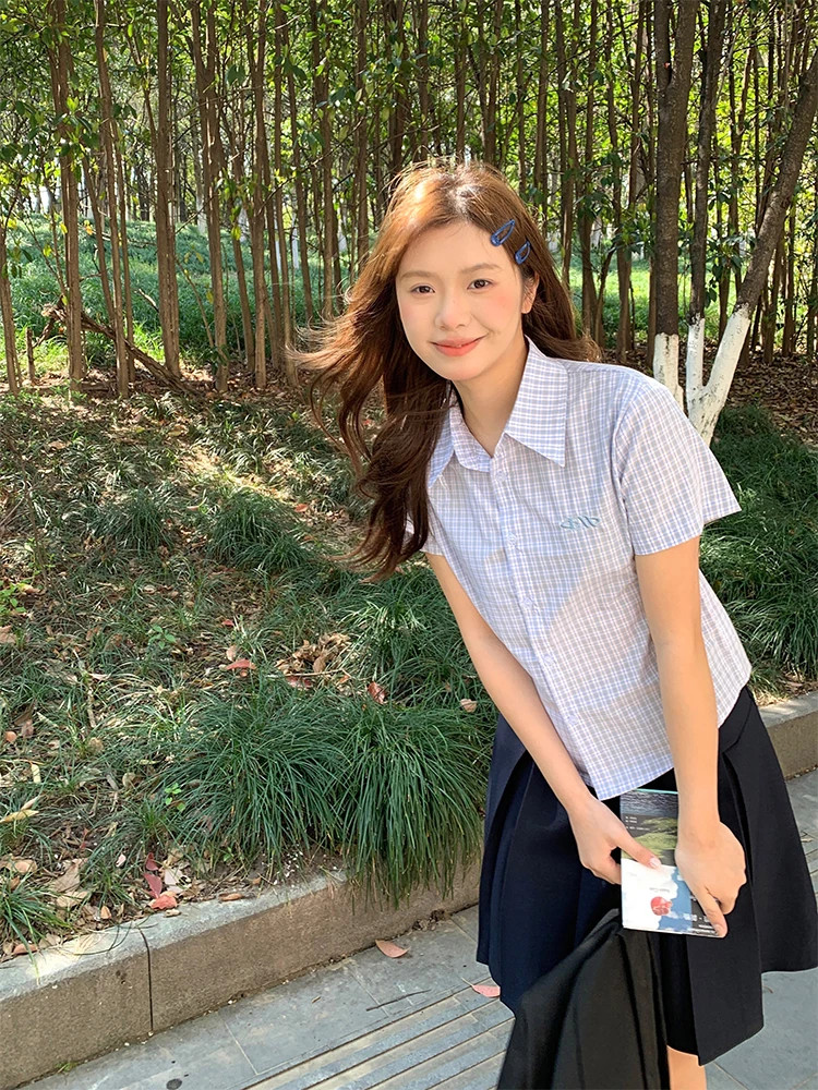 

NIDEBLACK Корейская стильная приталенная рубашка с длинным рукавом, летний хлопковый топ с вышивкой букв, милый студенческий стиль