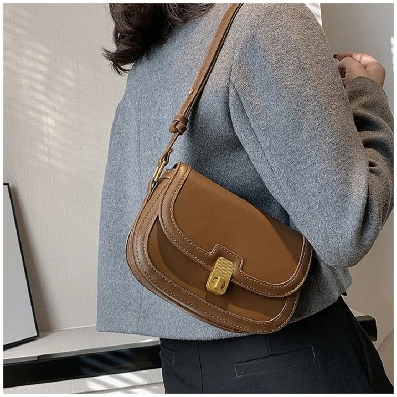 Toptrends Saddle Small Crossbody Bags For Women 2023 Trend Fashion Designer Lock Female Shoulder Bag Ladies PU Leather Handbags