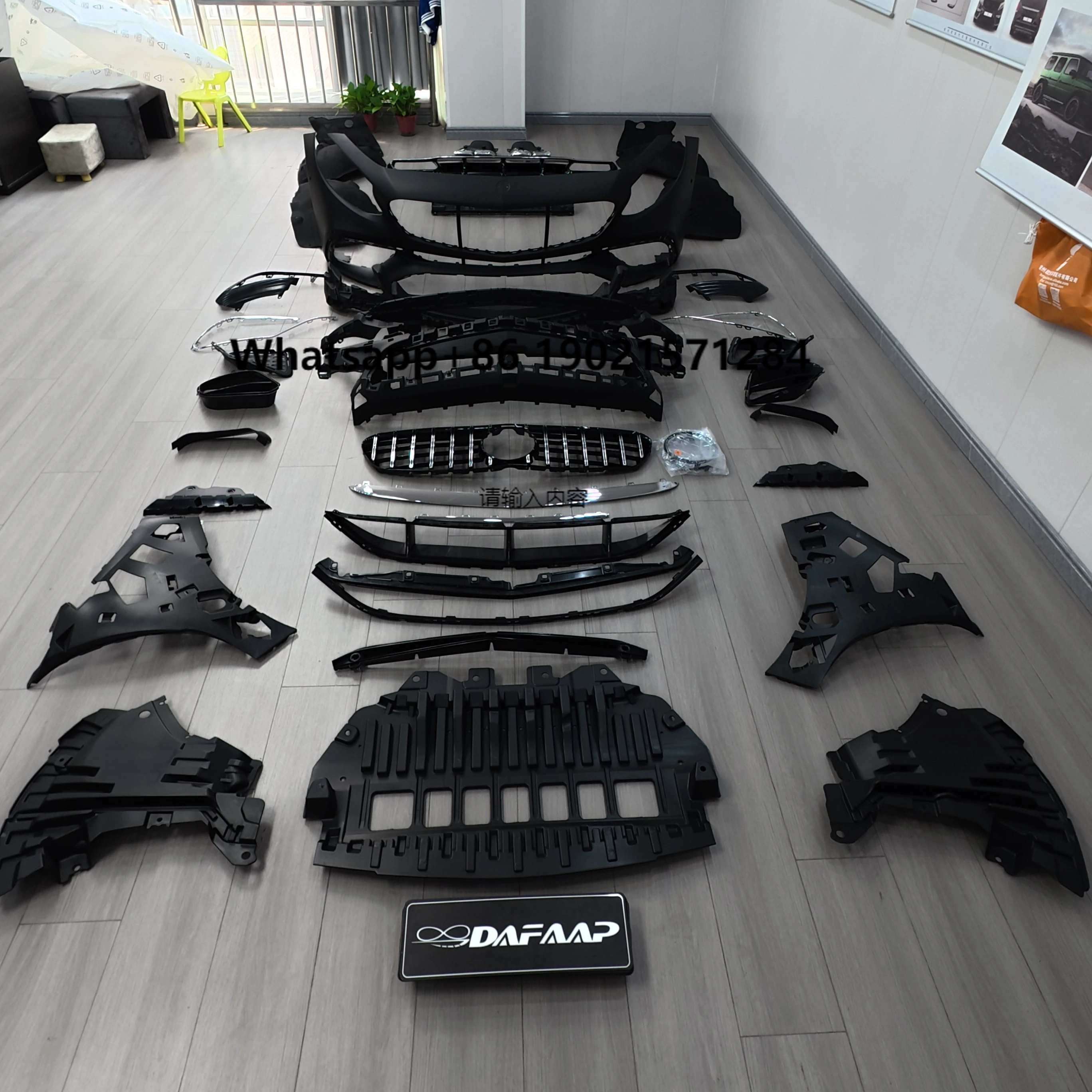 

New Condition C W217 Plastic Bodykit