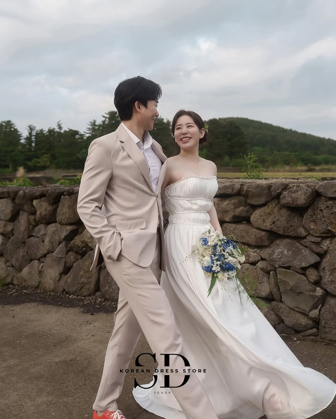 Vestidos de novia coreanos sin tirantes Sondr, vestido de novia personalizado de línea A para boda al aire libre, vestido a presión personalizado, línea A, autoboda Simple
