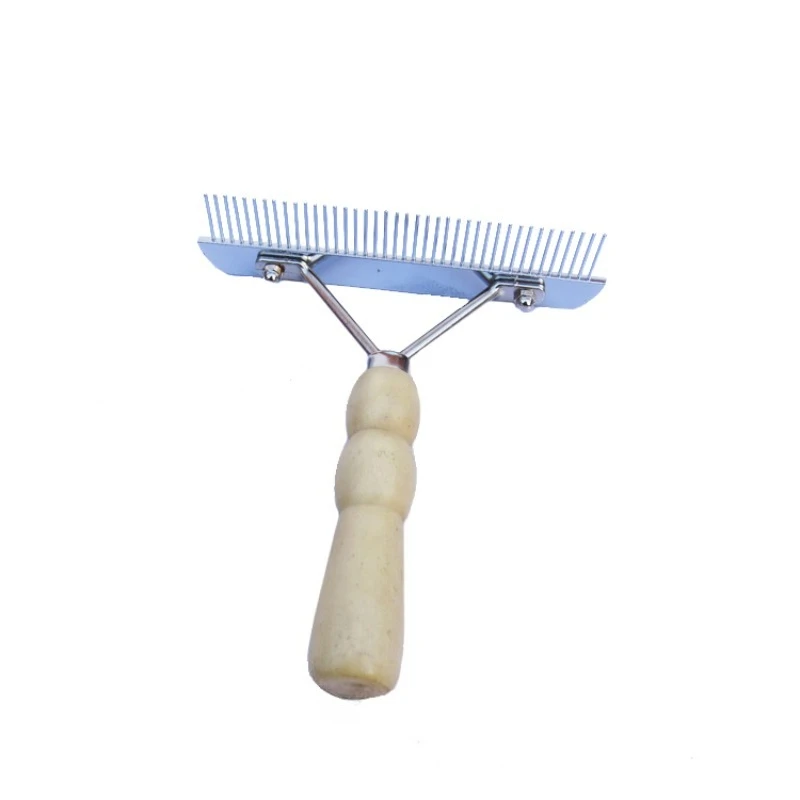 

Serrated comb, horse brush, stable supplies comb