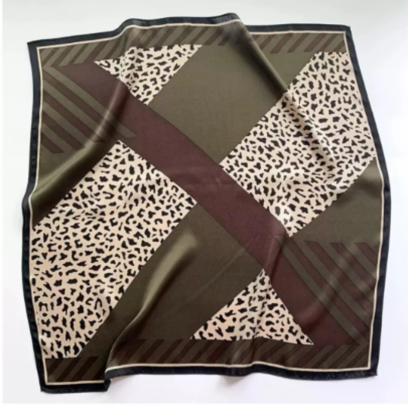 68 ซม.พืชธรรมชาติที่มีสีสันพิมพ์ผ้าพันคอสแควร์ผู้หญิงจําลองผ้าไหมพิมพ์ผ้าพันคอคุณภาพสูง Shawl Headscarf