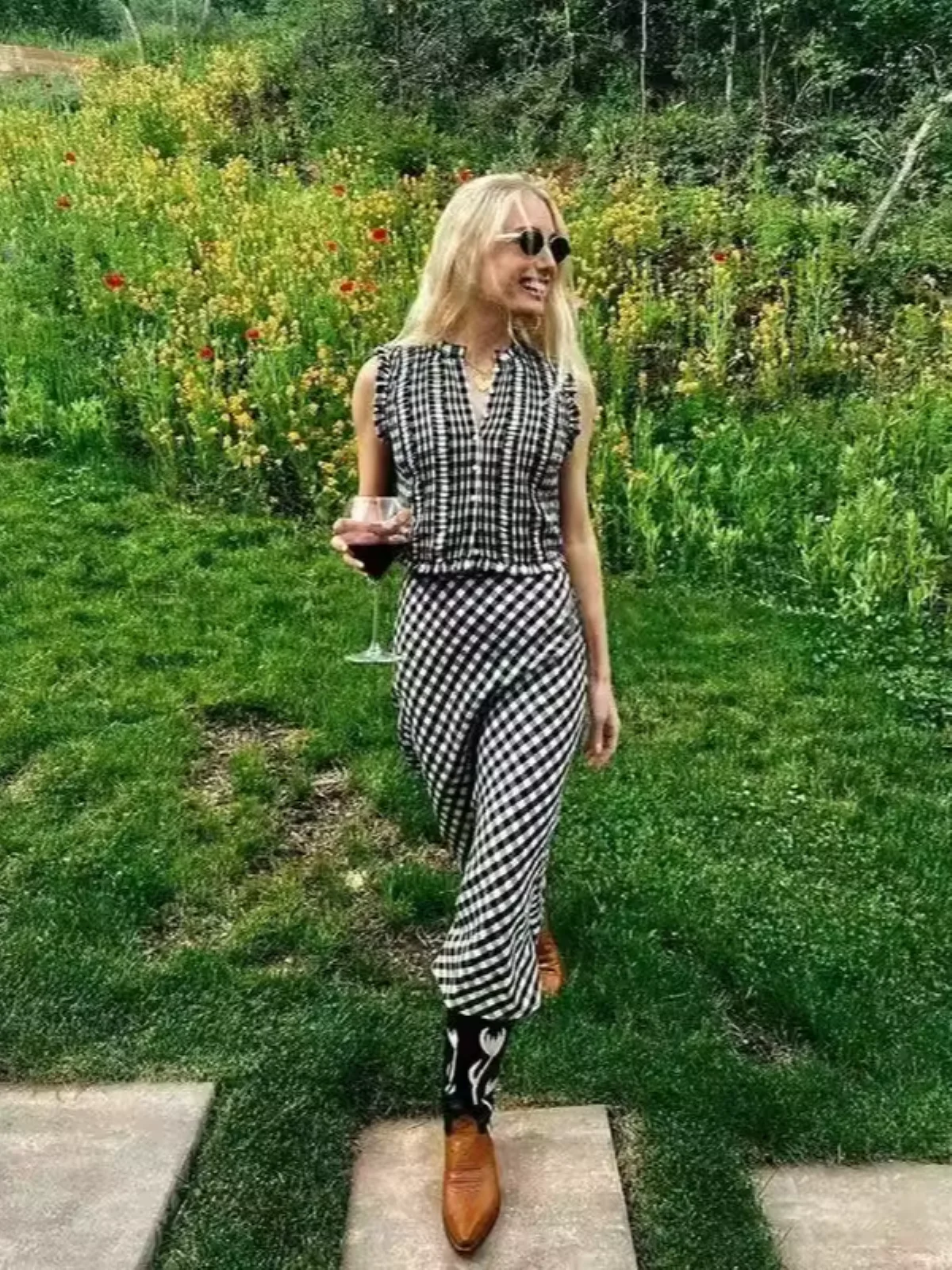 

Summer 2025 Women Plaid Skirt Ruffles Edge Round Neck Sleeveless Vest Shirt + Elastic Waist A-Line Midi Skirt Casual Suit