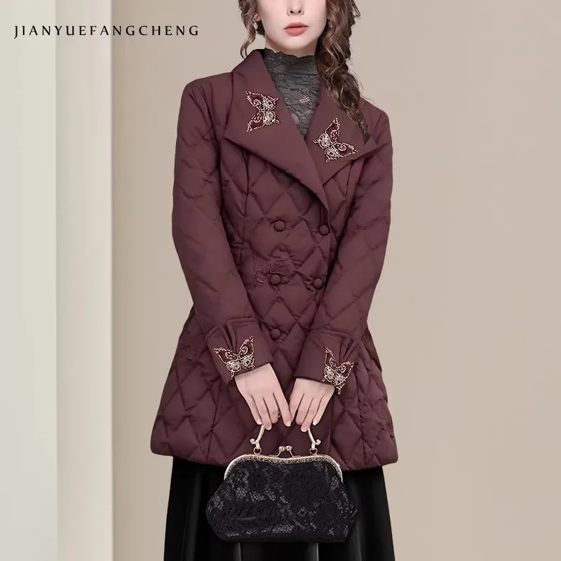 Jaqueta de comprimento médio feminina 2023 inverno novo quente levemente branco pato para baixo estofamento casaco puffer elegante camisa gola casaco de emagrecimento