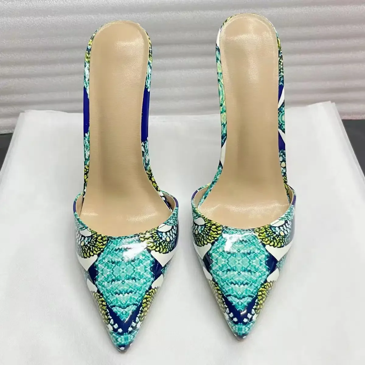 New Green Snake Skin Pattern Color blocked 12cm Ultra fine Heel Pointed Fashion Nightclub High Heels Large Half Top Shoes