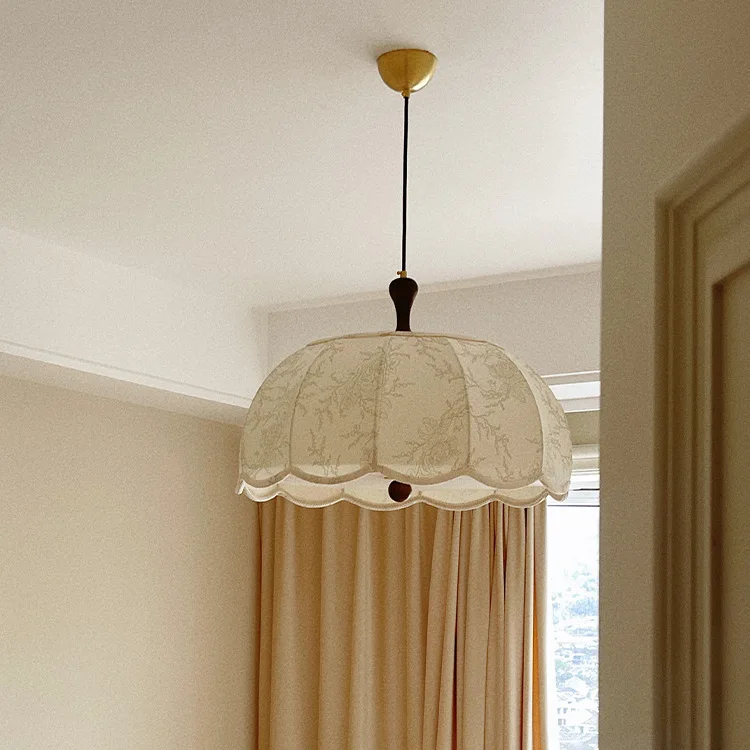 

Retro French style bedroom fabric chandelier pattern medieval restaurant bar Nanyang solid wood romantic room main lamp