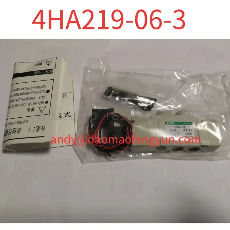 

Совершенно новый электромагнитный клапан 4HA219-06-3 Б/у тест ОК