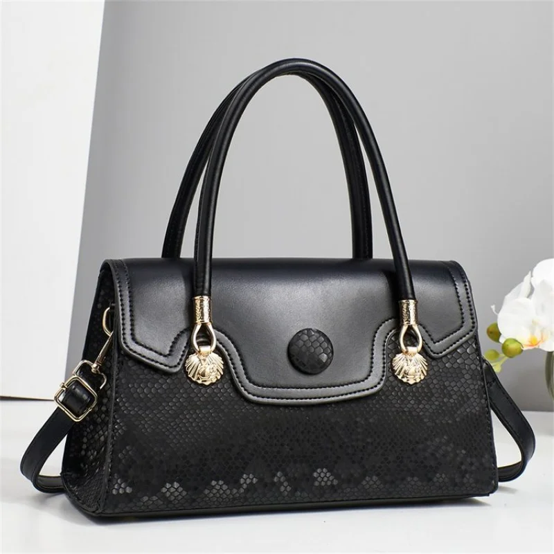 

Минималистичный уникальный стильный клатч для отдыха и бизнеса для женщин с однотонным винтажным модным роскошным дизайном