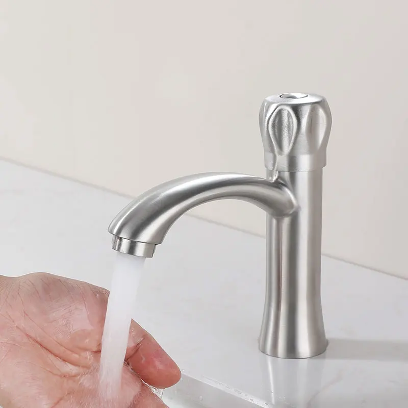 

Бытовой смеситель для раковины на балконе для ванной комнаты для мытья рук и лица, одинарный смеситель для раковины с холодной водой, подходит для ванной комнаты, кухни