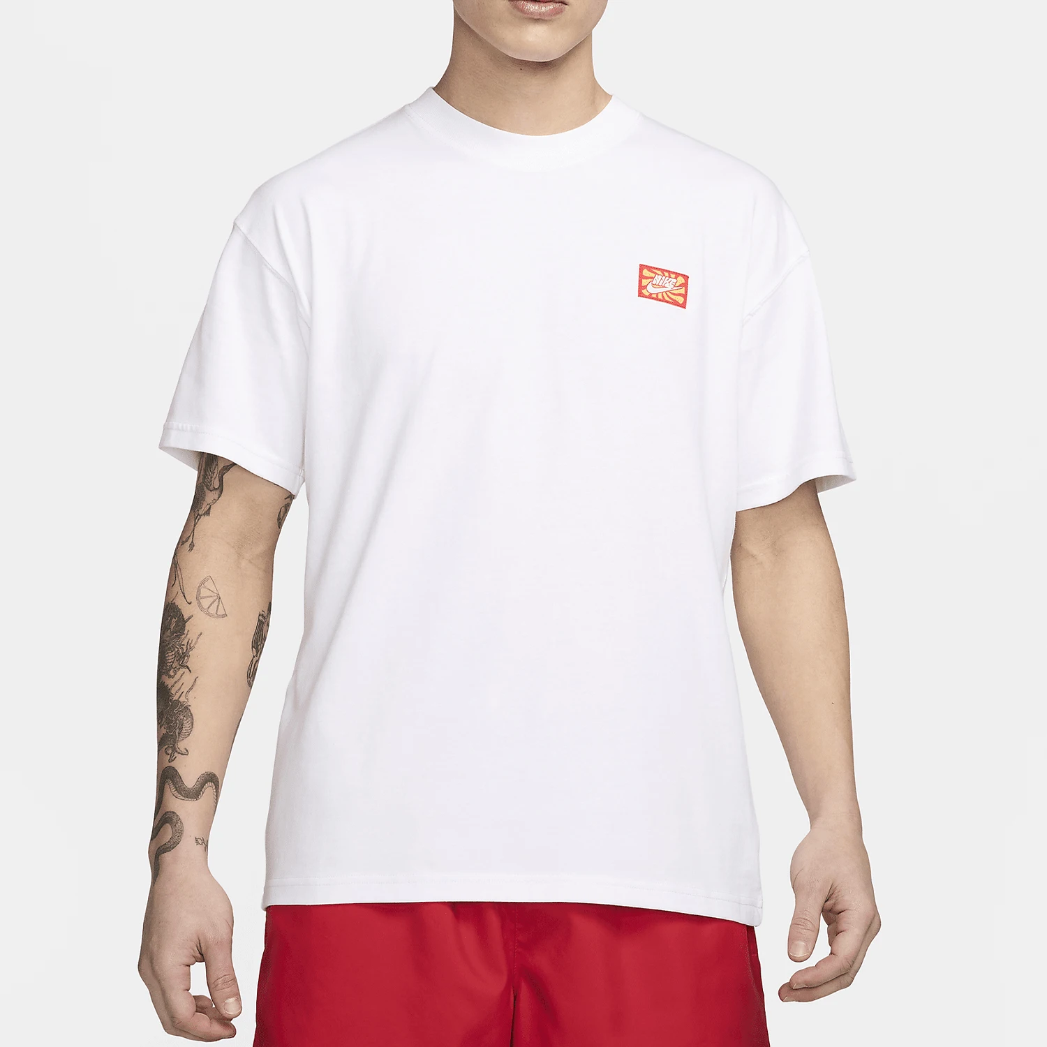 ナイキ-オーセンティック-スポーツウェア-メンズ-サマーファッション-半袖-tシャツ-fv3721-100