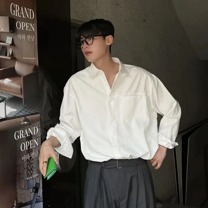 

Летние мужские рубашки 2026: Новая корейская мода, однотонные, свободные, простые, базовые, с длинным рукавом и отложным воротником, повседневные топы