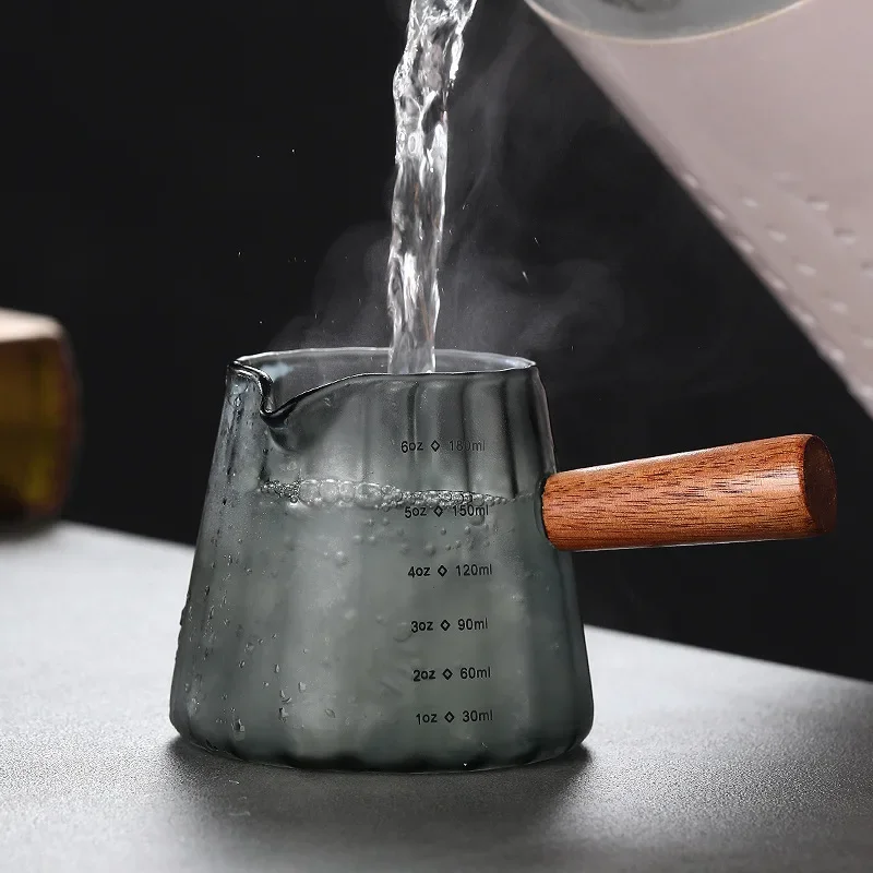Wood Handle Glass Espresso Measuring Cup Coffee Extraction Cup High Temperature Resistance Italian Espresso Oz Cup Milk Jug