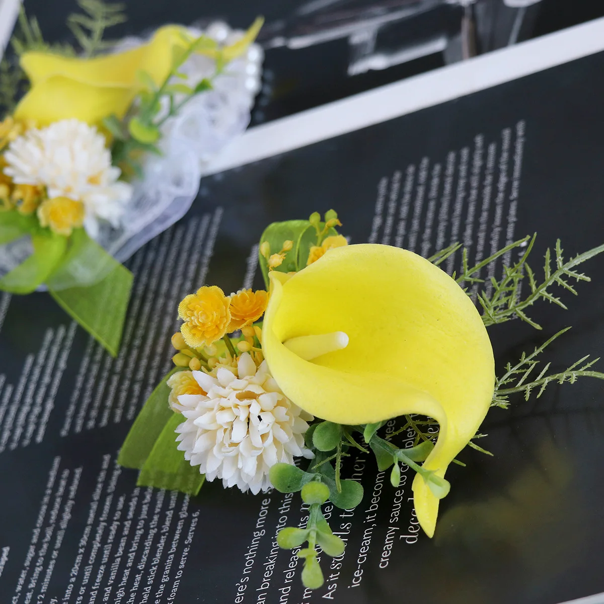 Boutonniere y ramillete de muñeca, accesorios de boda, flor de pecho de herradura de PU, novio y novia, dama de honor, venta al por mayor, nuevo