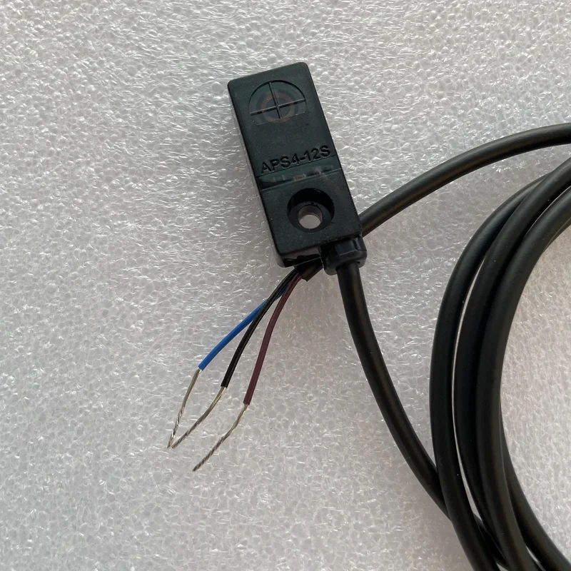 Picture 5: APS412SE APS4-12S-E For KOYO Proximity Switch Sensor