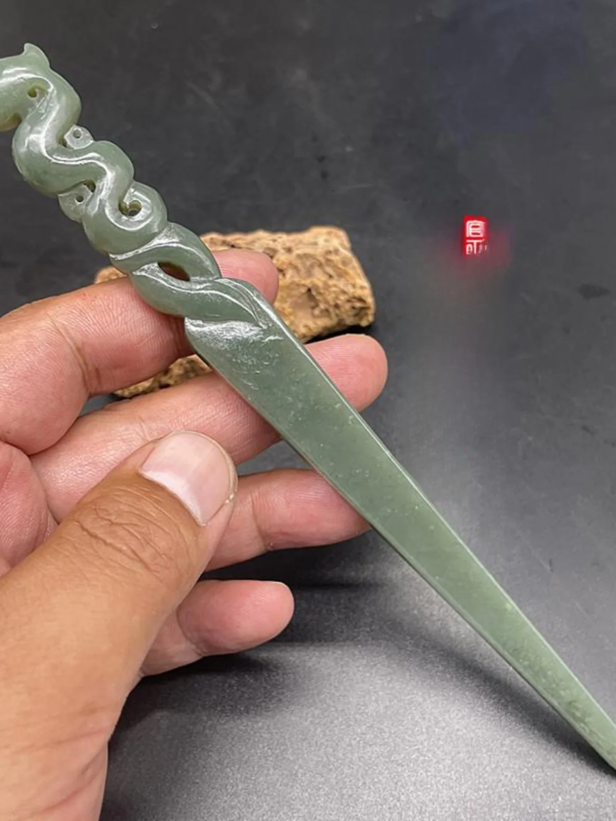 carved-dragon-head-qingyu-hairpin-turban-pin-jade-hair-accessories-traditional-chinese-wedding-hairgadgets-women's-hair-acces