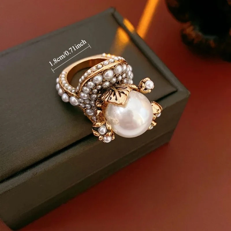 Vintage imitation pearl flower ring, niche and high-end, court style finger, dance party, evening accessories for attending