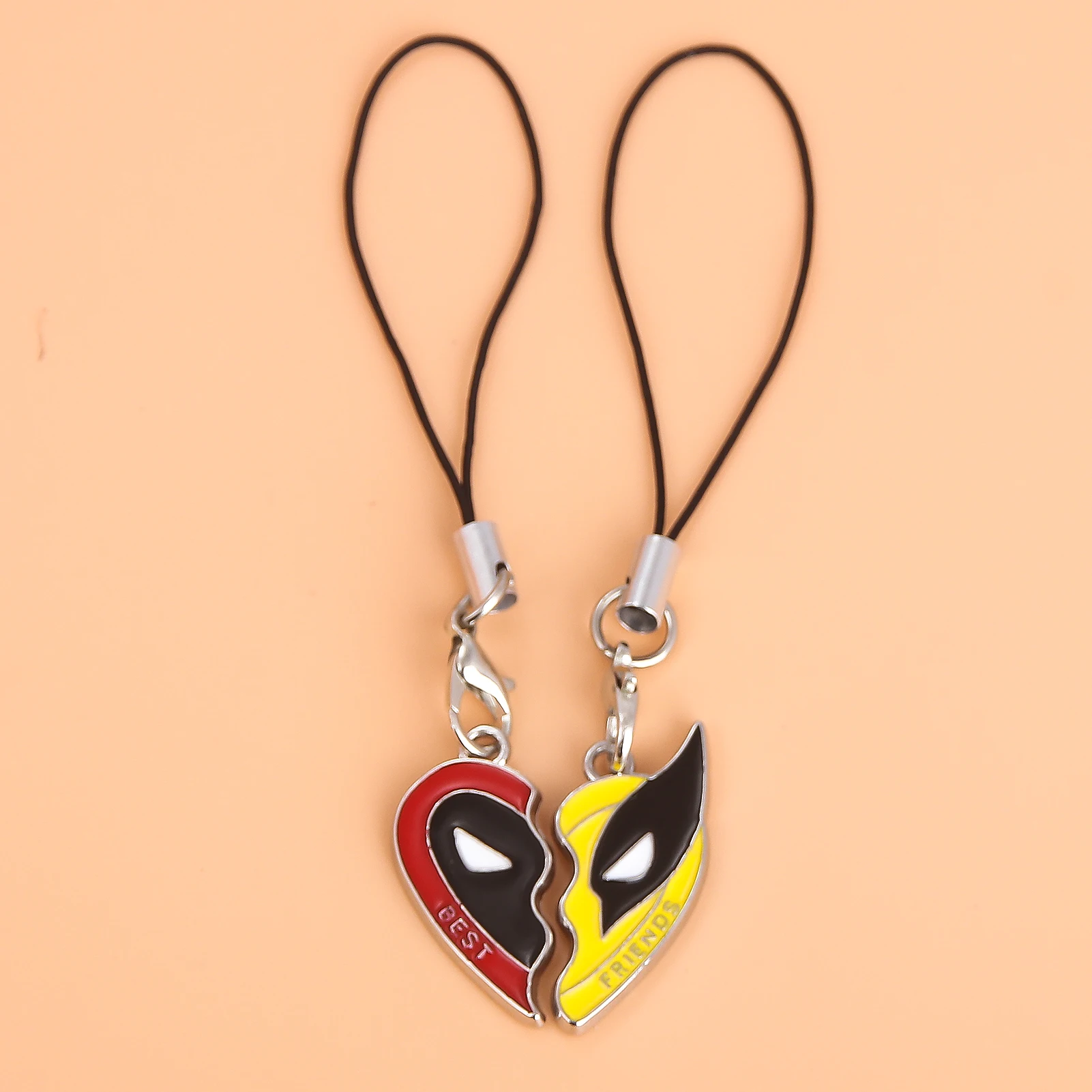 Movie Super Marvel Deadpool 3 Wolverine Best Friends Half Face Mask Keychain Pendant Men and Women Role Playing Jewelry Gift