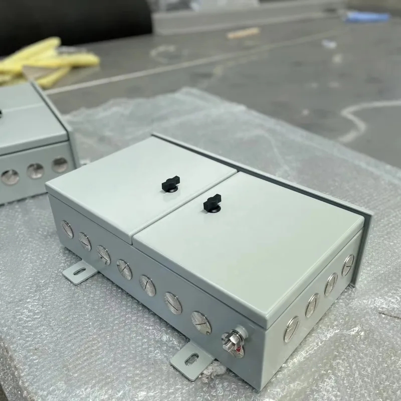 Double door 304 stainless steel IP55 protection grade outdoor waterproof distribution box for power equipment