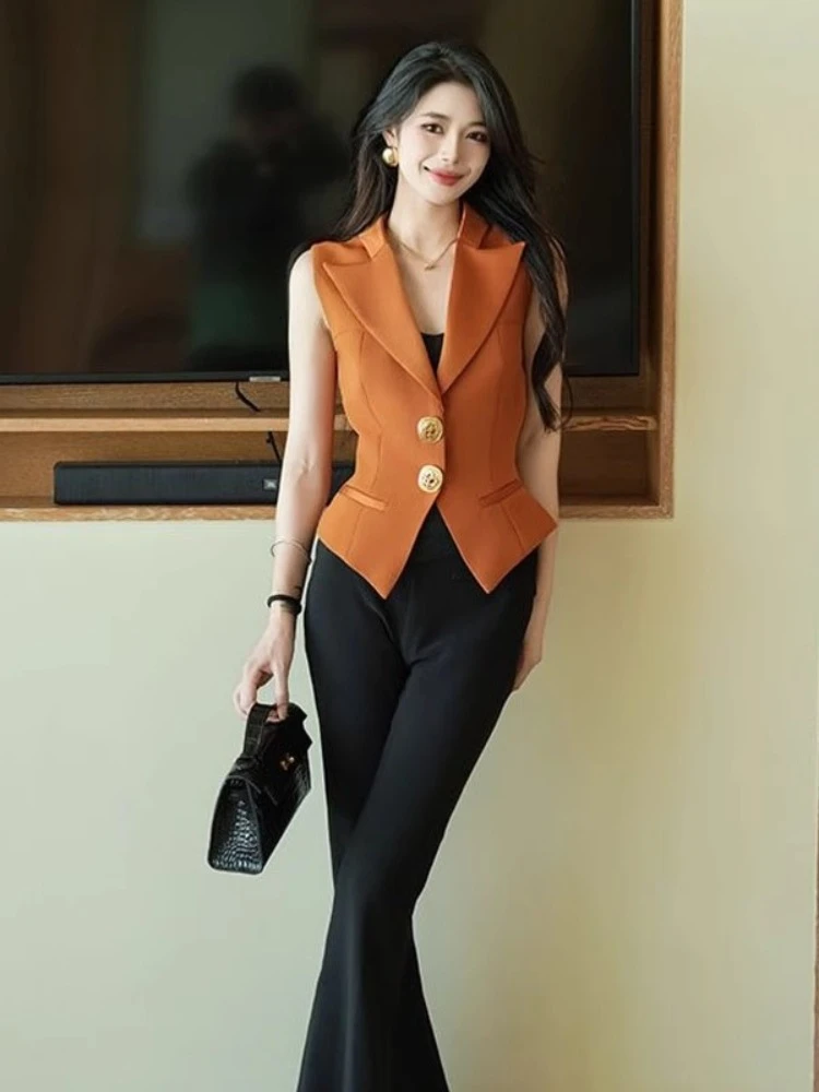 

Chic Tailored Satin Collar Vest Women Sleeveless Faux Flap Pockets & Fitted V-Neck Summer 2025 Versatile Essential Top