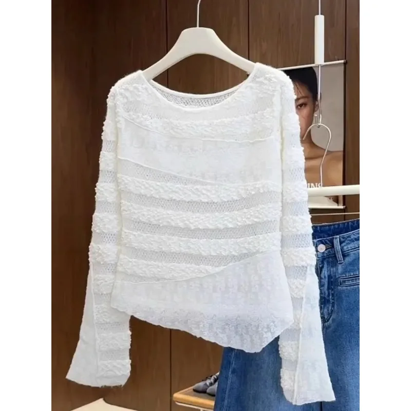

Korean Sweet Age-reducing Irregular Lace Splicing Thin Long-sleeved Hollow T-shirt New Design Top