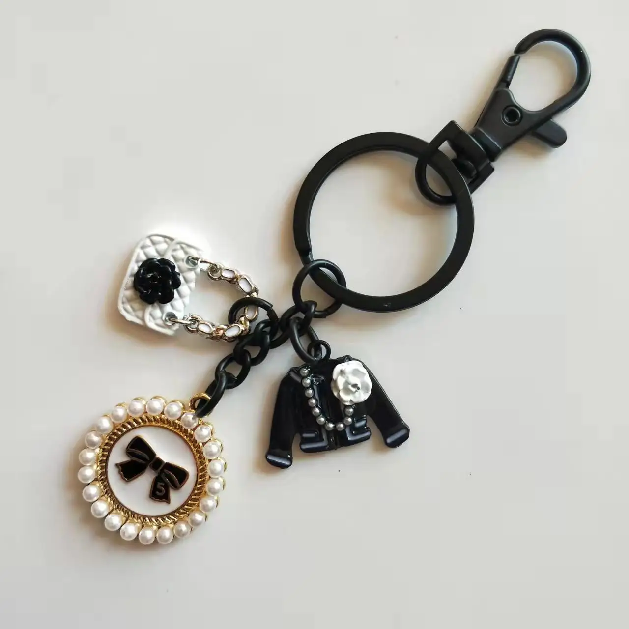 Luxury CC Jewelry Car Key Chains Women Bag Handbag Pendants Plush Keychain Gift Jewelry