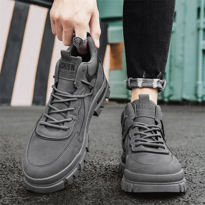 

2025 г., мужская осенняя новая модная британская рабочая одежда, мотоциклетные ботинки, универсальная повседневная износостойкая модная обувь больших размеров, уличная обувь