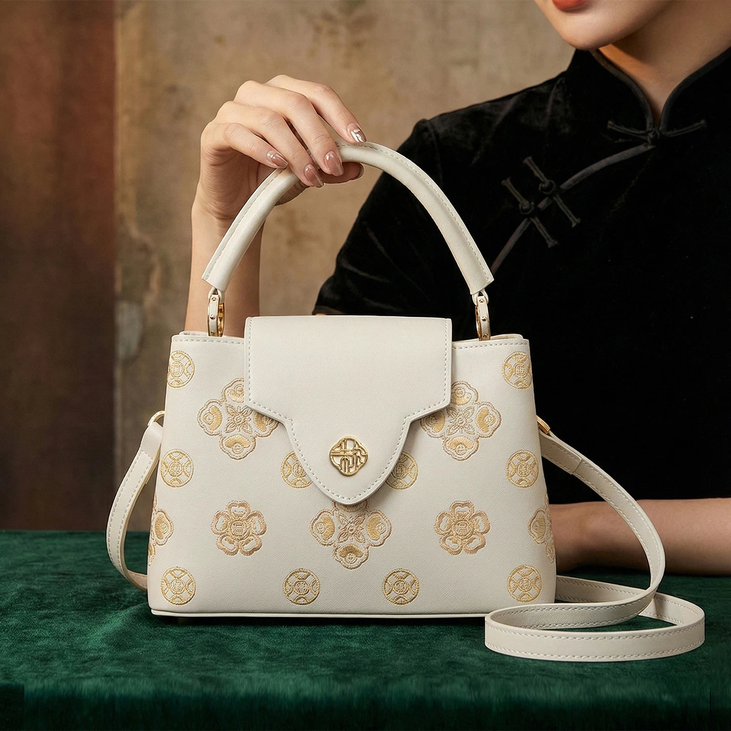 

2026 HOT ZOOLER New Women Cow Leather Shoulder Messenger Bags Top Quality Ladies Flower Embossed Handbag Style Handmade #AL903