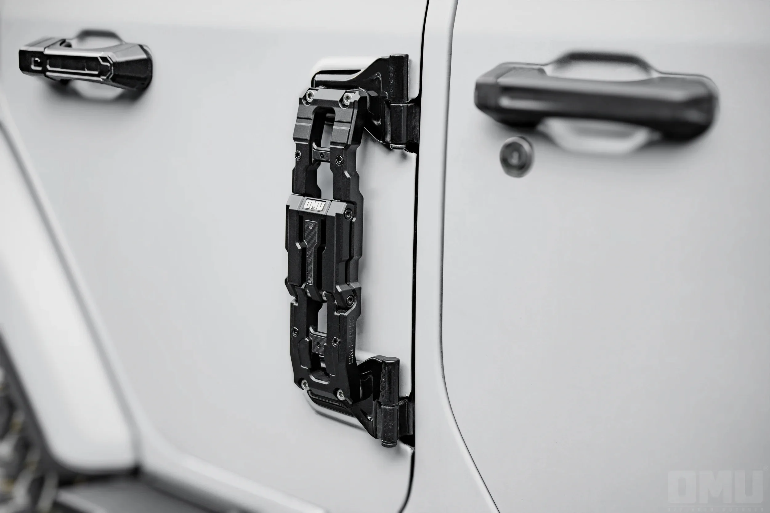 

OMU Genesis Series Door Hinge Step Aluminum Folding Foot Pedal For 2007-2024 Jeep Wrangler JK JL & Gladiator JT Car Accessories