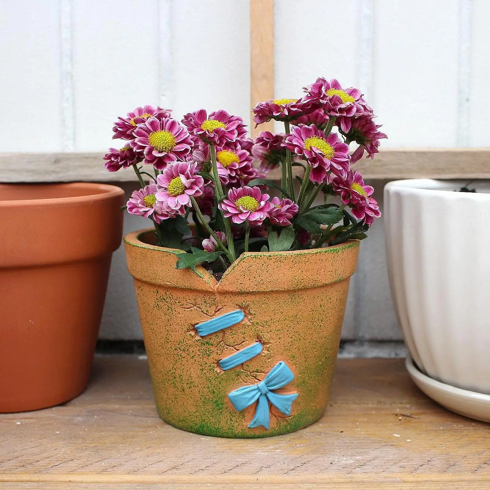 Colorful Resin Flower Pot Art Flower Holder Garden Accessories Container for Backyard Balcony Home Decor