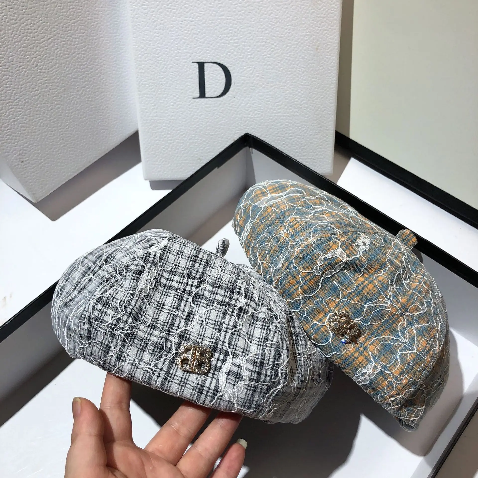 قبعة دانتيل من قماش الجاكار Xiaoxiangfeng على الموضة لعام 2025 - قبعة رسام مثمنة جديدة للخريف في الهواء الطلق متعددة الاستخدامات أغطية رأس للشارع