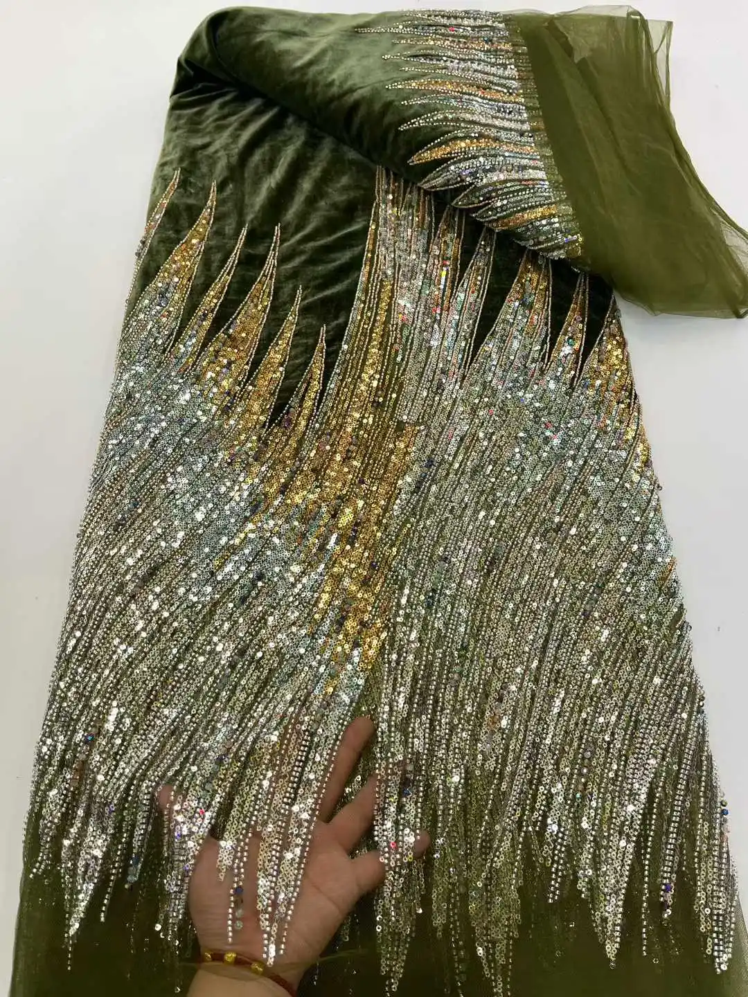 Luxury Beautiful African Velvet Sequins Embroidery Lace Fabric For Bridal Party Dress Nigerian Sewing Embroidery Tulle Occasion