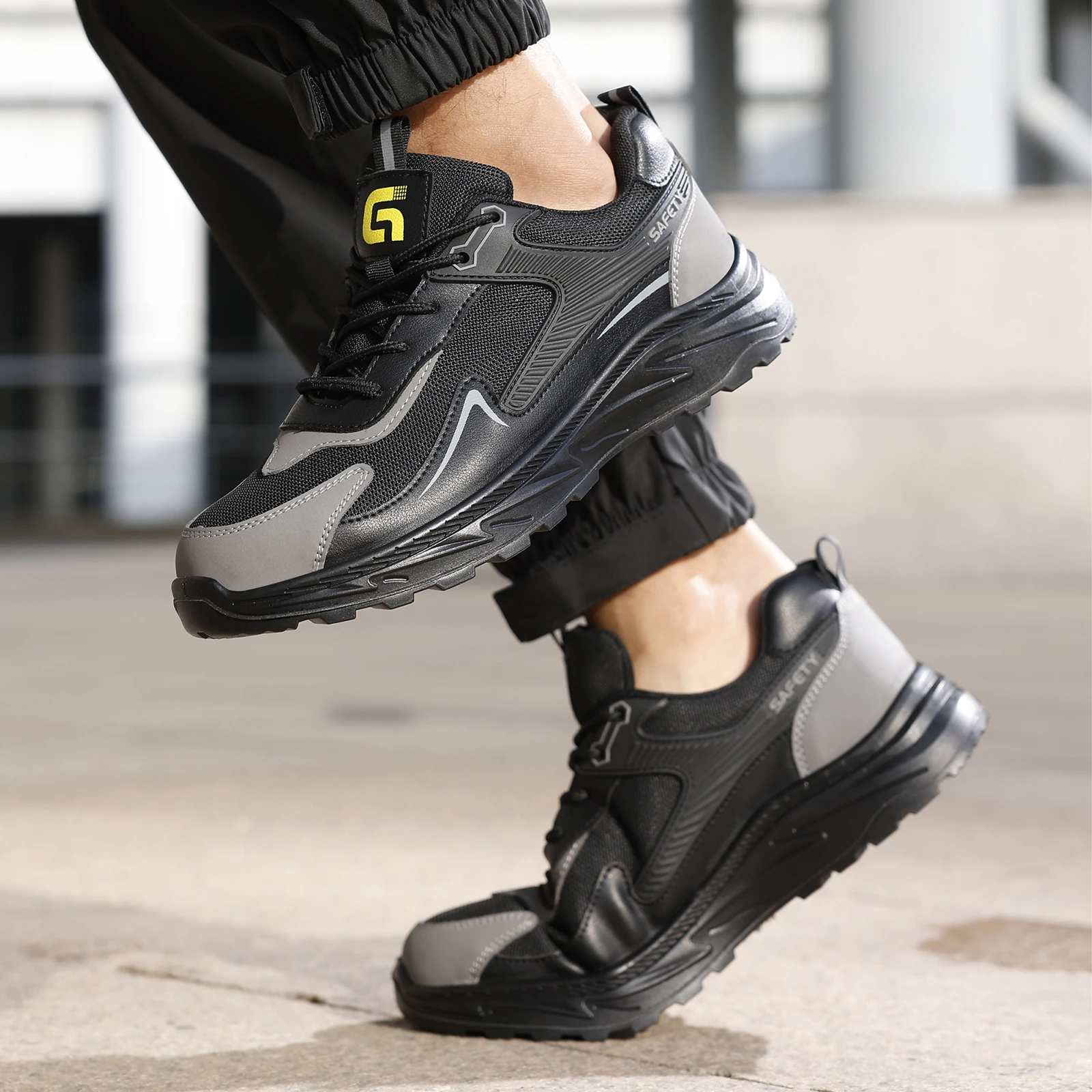 

GUYISA Men's work shoes with anti-shock and anti-stab protection, durable and wear-resistant throughout the year.