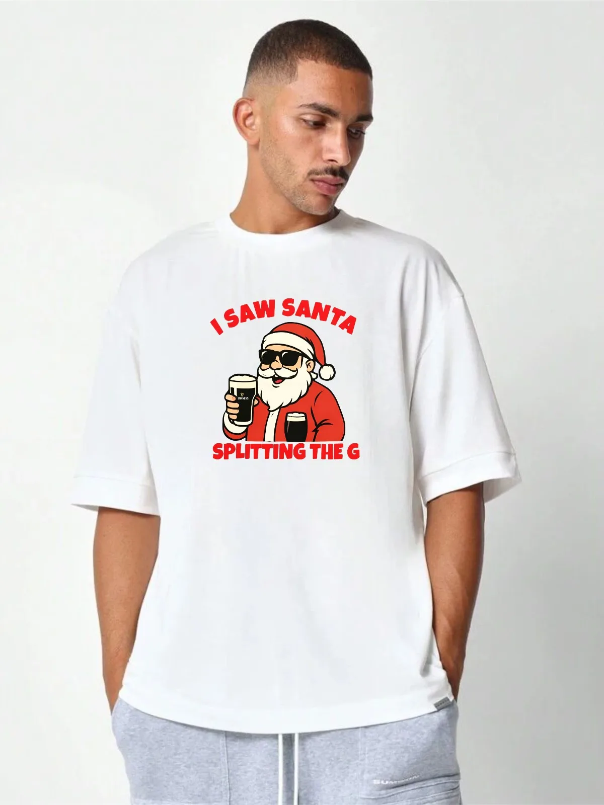 Christmas Bear T-shirt I Saw Santa Splitting The G Famous Party Drink Gift Tee