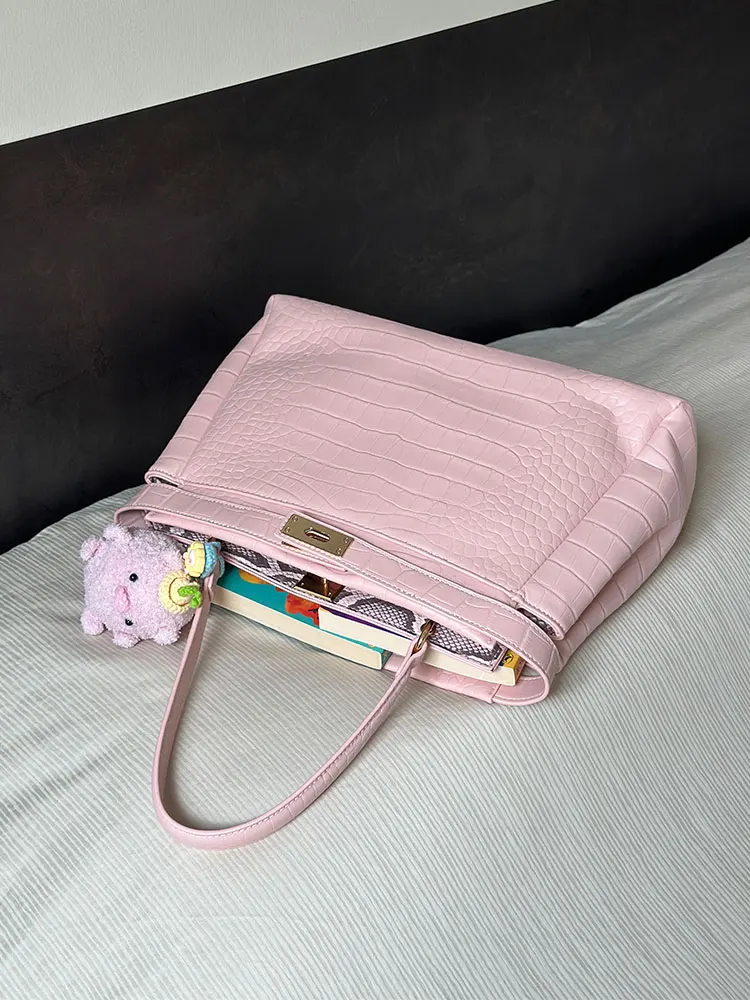 Pink Alligator Pattern Large Capacity Tote Bag Women's Commuter Shoulder Bag Stylish Korean Style Soft PU Leather Handbag